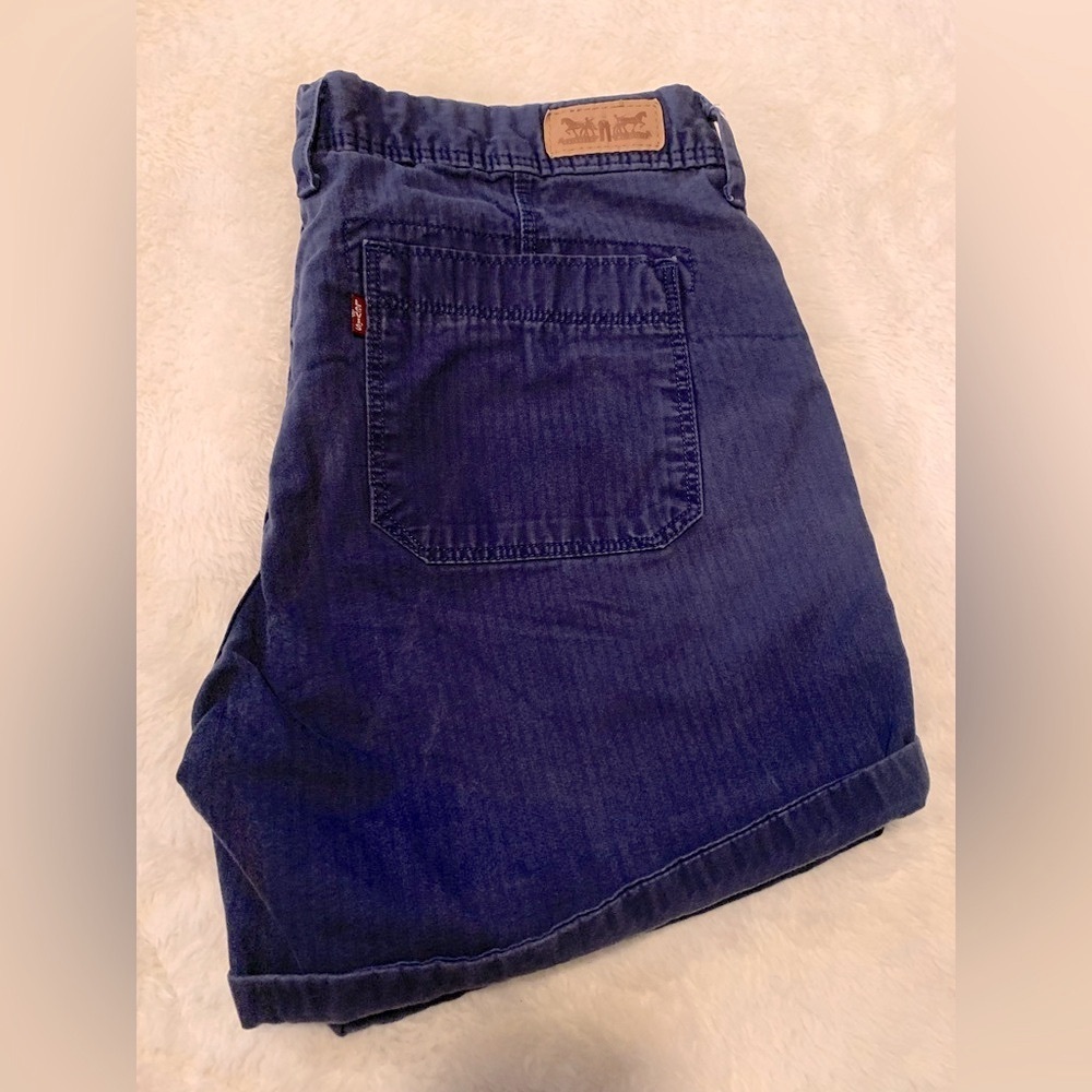 Levi's Navy Blue Women's Bermudas - Picture 5 of 7